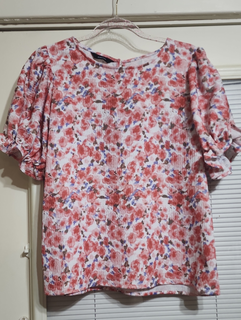 Floral Puff-Sleeve Blouse